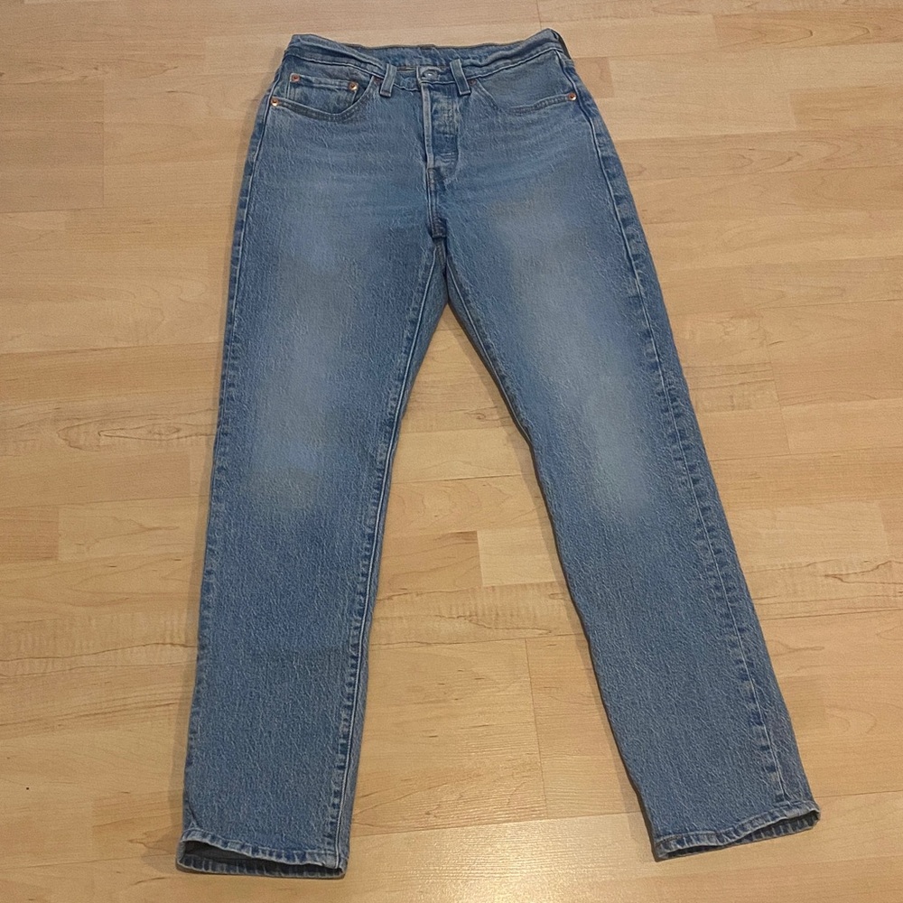 Levi’s 501 Women’s Jeans 26x32 Vintage Straight Leg Button Fly
